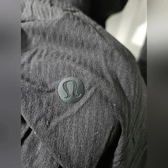 Lululemon Beyond the Studio Jogger - Picture 4 of 6